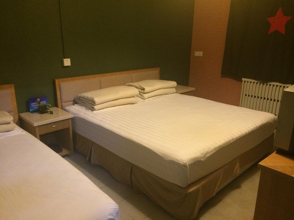 Discovery Youth Hostel Пекин Экстерьер фото